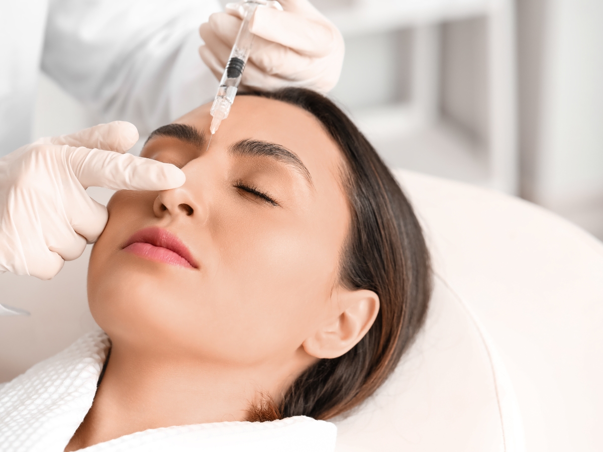 Nâng mũi bằng tiêm filler ở Nữ