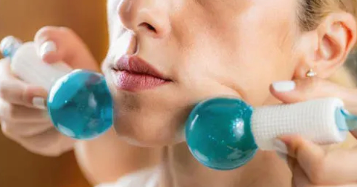 Phương pháp chăm sóc da tại nhà để thu nhỏ lỗ chân lông